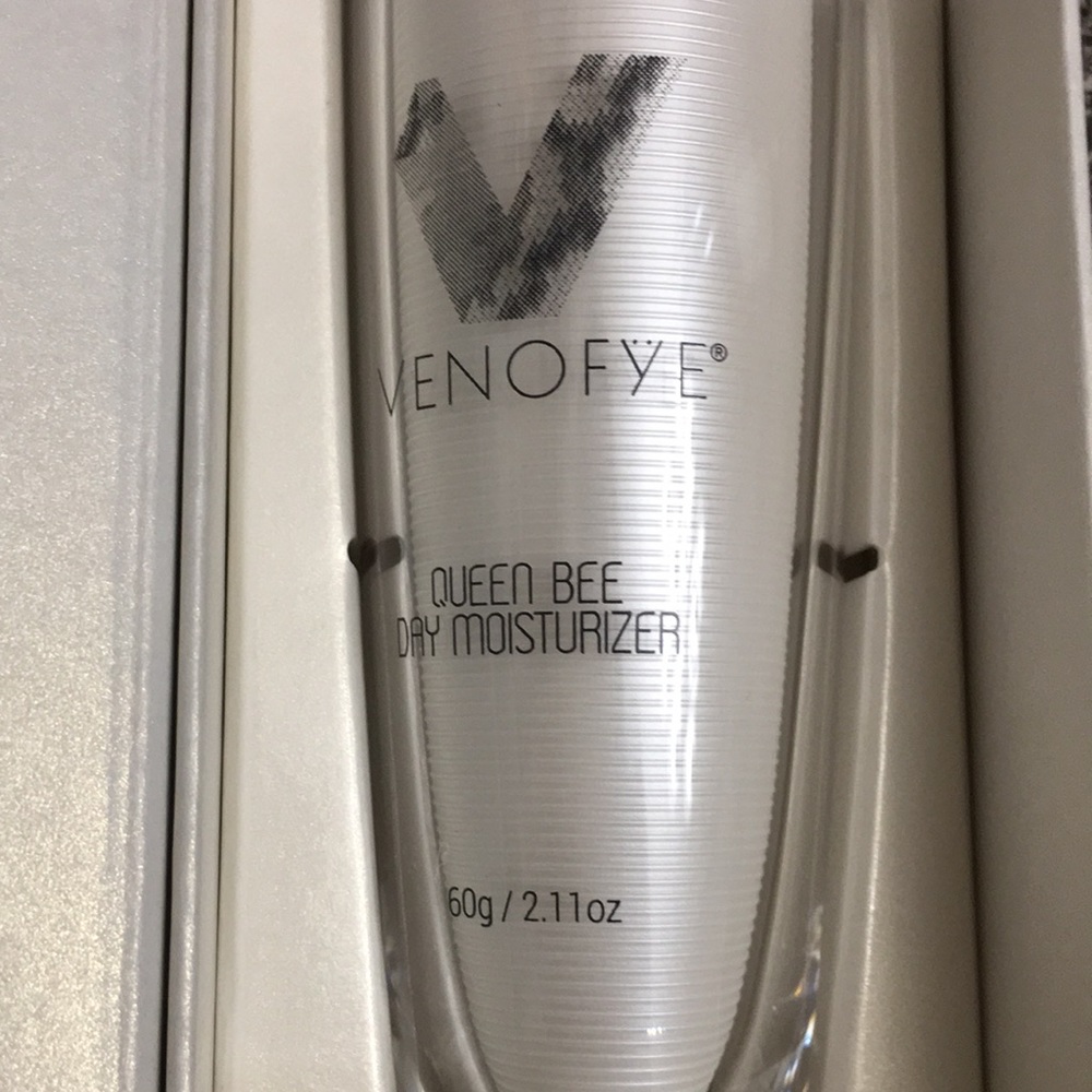 Venofye Queen bee day moisturizer NEW - Picture 6 of 7
